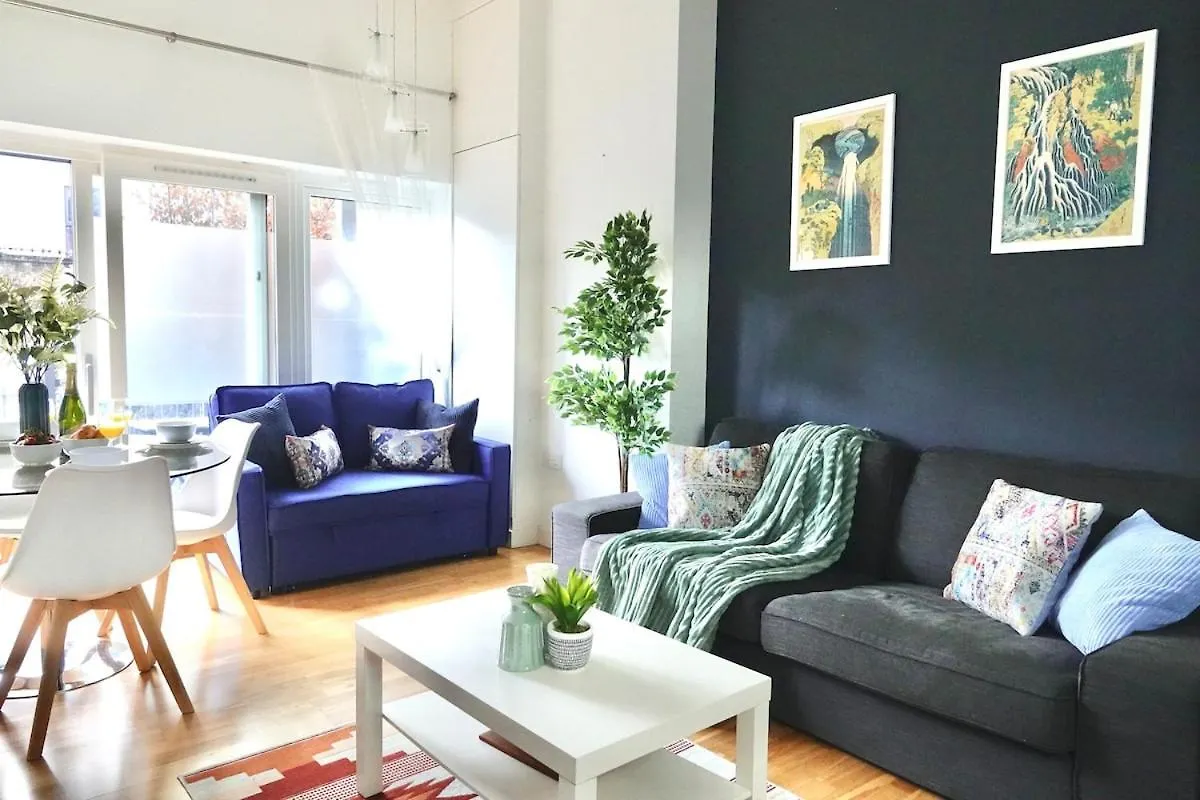 Modern 2 Bed Flat In East London Apartment